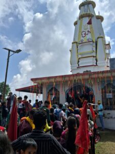 सावन या भादों महीने में राधा अष्टमी के दिन इस Temple of Himachal Pradesh में पवित्र स्नान होता है और हजारों श्रदालु यहां पर पवित्र स्नान कर खुद को सौभाग्यशाली मानते हैं। किवदंती है कि उस दिन कुएं का पानी अचानक ऊपर छलक आता है और लोग स्नान करके अपने सारे पापों को धो डालते हैं।