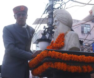 Freedom Fighter of Himachal Pradesh हिरदा राम जंगलों में बम बनाते और उन बमों को गदर पार्टी के क्रांतिकारियों तक पहुंचाते। गदर पार्टी के इस सिपाही के बनाए बम लाहौर तक गरजे। उस वक्त ब्रिटिश हुकूमत प्रथम विश्वयुद्ध में व्यस्त थी। गदर पार्टी के क्रांतिकारी हरदेव राम मुंबई से मंडी लौटे और अंग्रेजी सरकार की व्यस्तता का लाभ उठाकर यहां क्रांतिकारी गतिविधियां तेज कर दीं। हरदेव राम को मंडी में सक्रिय कार्यकर्ता के रूप में भाई हिरदा राम का साथ मिला।