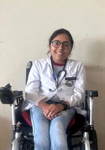 First Wheelchair User MBBS Student निकिता चौधरी ने हाई कोर्ट का दरवाजा खटखटाया। हाई कोर्ट ने चंडीगढ़ में विशेष मेडिकल बोर्ड बिठाकर उसका दोबारा मेडिकल करवाया, जिसमे उसे 78 प्रतिशत विकलांग घोषित किया गया। इसी आधार पर अदालत ने टांडा मेडिकल कॉलेज में उसकी एडमिशन के लिए आदेश दिए।