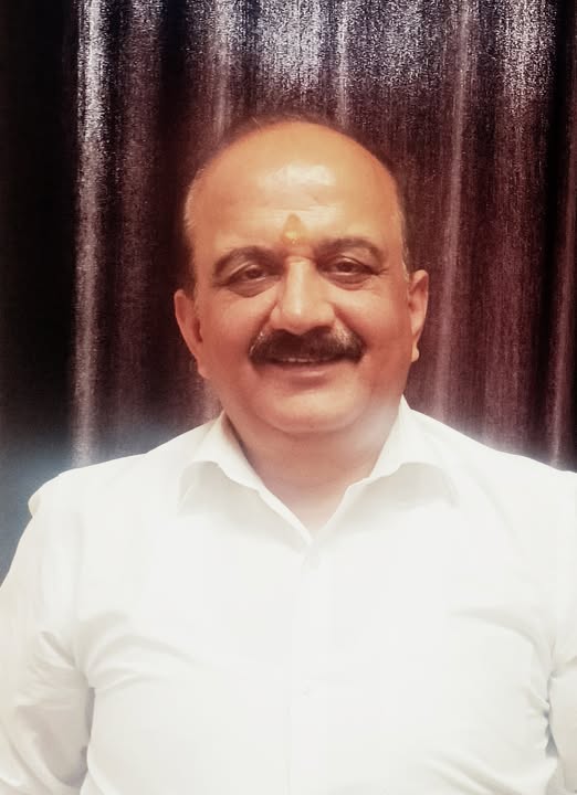 पदोन्नति मुबारक महेश पठानिया : ओबरोय क्लार्क होटल के फ्रंट ऑफिस से शुरू की थी पारी, निभाई हैं राज्यपालों और दो मुख्यमंत्रियों के प्रेस सचिव की ज़िम्मेदारी