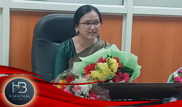 21 साल की उम्र में सरपंच बन दिखाया था जनाधार, महिला आयोग में ताजपोशी से विद्या नेगी का सत्कार
