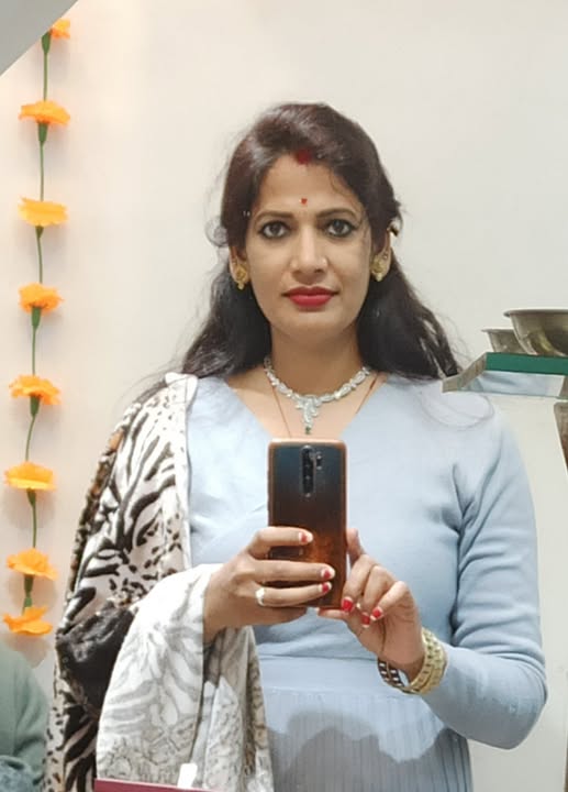 राज्य स्तरीय कविता लेखन प्रतियोगिता जीतने वाली संगड़ाह की शिक्षिका अर्चना शर्मा