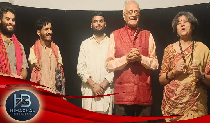 पहली बार अभिनय कर रहे ग्रामीण युवकों ने अपने चरित्रों में जान फूँक दी जान, मुंशी प्रेमचंद की कालजयी कहानी ‘कफ़न’ का प्रभावशाली मंचन