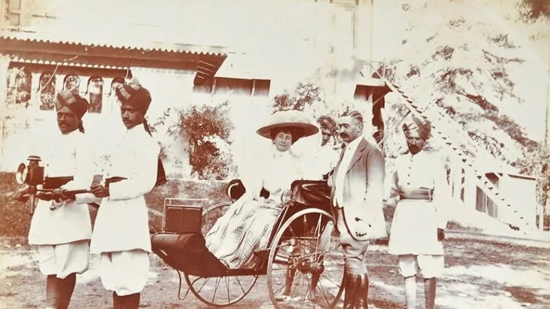 एक तस्वीर, हज़ार कहानियां : ब्रिटिश शाही सैर की शान, श्रम और शोषण की दास्तान