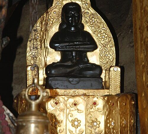 बाबा बालक का कल्ट: हिमालय की वह संस्कृति जहां साधना खेतों में होती है और देवता जनता के बीच रहते हैं