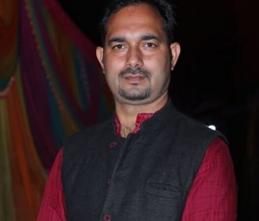 अभिनव भाटिया : तीन पीढ़ियों की समाजसेवा की विरासत, फाइनेंशियल कंसल्टेंसी संग कर रहे सियासत